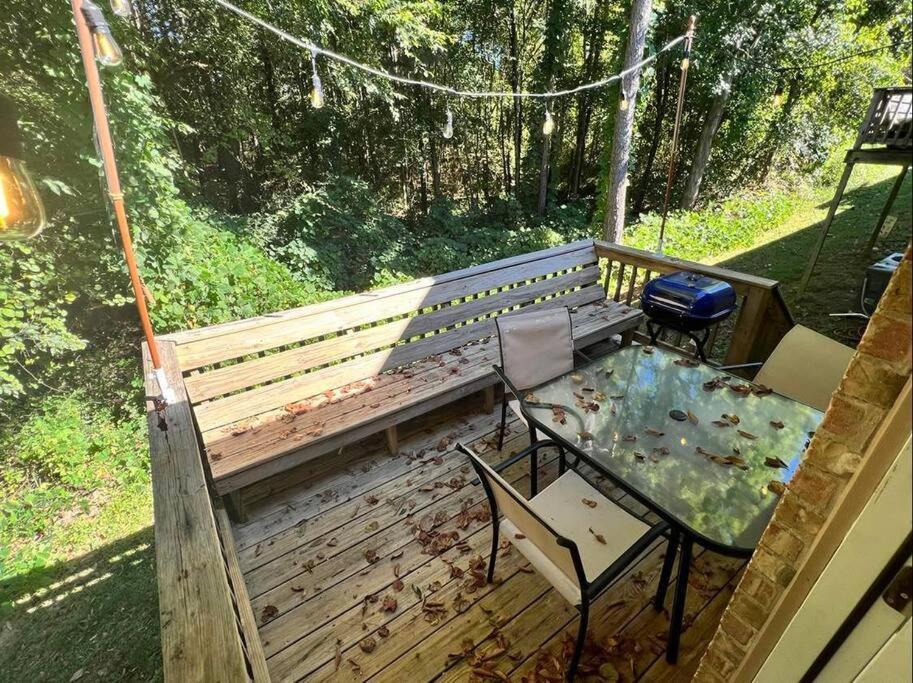 Cozy 2 Bedroom Townhouse Near Lake And Restaurants กันเทอร์สวิลล์ ภายนอก รูปภาพ